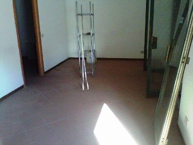 Foto Locale commerciale a Pisa San Marco di 50 m² con 1 locali in affitto