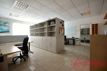 Foto Ufficio a Capannori Verciano - Guamo di 110 m² con 3 locali in vendita