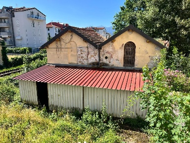 Foto Magazzino a Lucca San Marco - Acquacalda di 120 m² con 1 locali