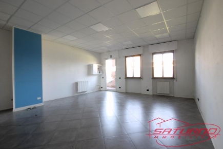 Foto Locale commerciale a Capannori Lammari - Lunata di 60 m² con 2 locali