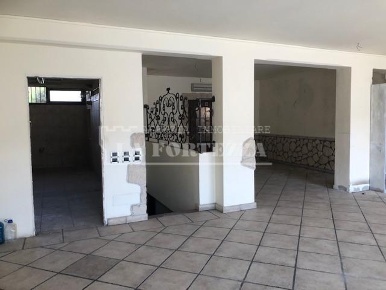 Foto Negozio a Pisa Porta a Mare di 190 m² con 4 locali in affitto