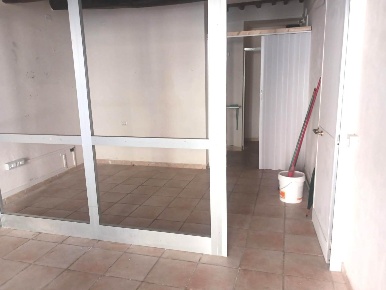 Foto Locale commerciale a Calcinaia Centro di 32 m² con 1 locali in affitto