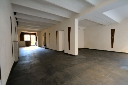 Foto Locale commerciale a Lucca Piazza Anfiteatro - Torre Guinigi di 150 m²