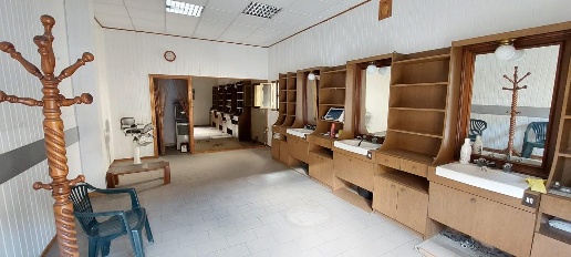 Foto Locale commerciale a Casciana Terme Lari Le Casine Perignano Spinelli