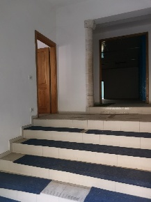 Foto Laboratorio a Poggibonsi Centro di 245 m² con 6 locali in vendita