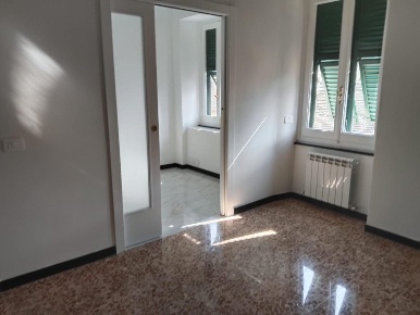 Foto Ufficio a Chiavari Centro Storico di 100 m² con 6 locali in affitto
