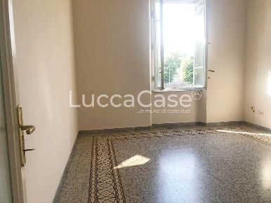 Foto Ufficio a Lucca Arancio di 15 m² con 1 locali in affitto