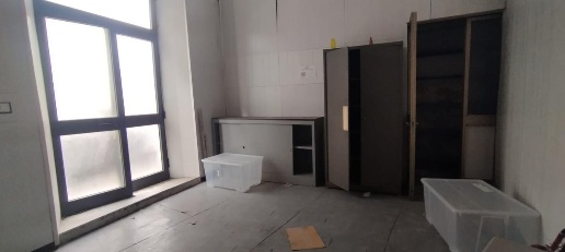 Foto Ufficio a Carrara Centro di 33 m² con 15 locali in vendita