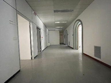 Foto Ufficio a Siena San Prospero di 530 m² con 12 locali in vendita