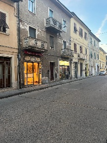 Foto Locale commerciale a Pontedera Centro di 55 m² con 1 locali in vendita