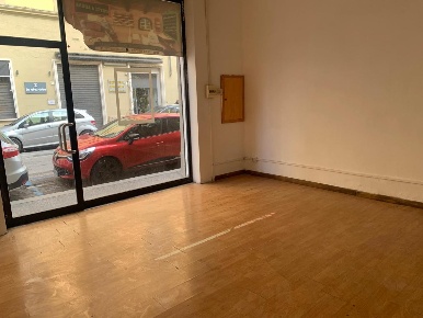 Foto Negozio a Livorno Goito - Montebello di 30 m² con 2 locali in affitto