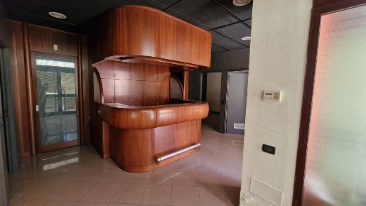 Foto Ufficio a Pisa Porta a Lucca di 242 m² con 10 locali in vendita