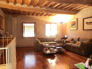Foto Casa indipendente a Calci di 120 m² con 5 locali in vendita