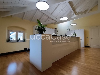 Foto Ufficio a Lucca San Concordio di 16 m² con 1 locali in affitto