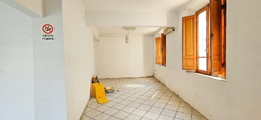 Foto Locale commerciale a San Giuliano Terme Pontasserchio, Pappiana