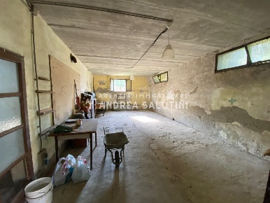 Foto Magazzino a Pontedera La Rotta, Pietroconti di 210 m² con 4 locali