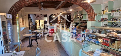 Foto Locale commerciale a Fucecchio di 115 m² con 5 locali in vendita