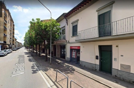 Foto Locale commerciale a Certaldo Zona Mensa, Via Toscana di 45 m²