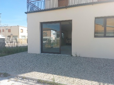 Foto Magazzino a Santa Croce sull'Arno Centro di 140 m² con 1 locali
