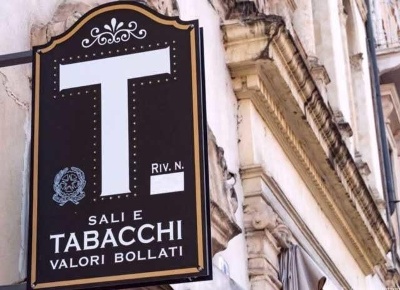 Foto Attività commerciale a Montopoli in Val d'Arno di 150 m² con 4 locali