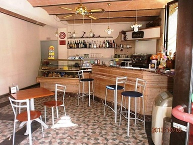 Foto Attività commerciale a Pontedera Centro di 400 m² con 3 locali