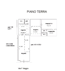 Foto Negozio a Pontedera Centro di 85 m² con 4 locali in vendita