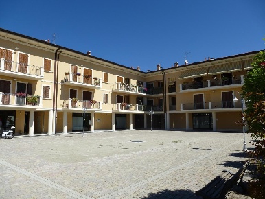 Foto Locale commerciale a Montignoso Debbia, Cervaiolo di 230 m² in vendita