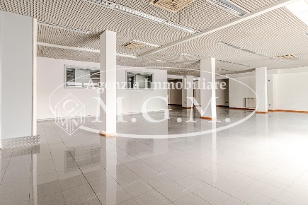 Foto Ufficio a Santa Croce sull'Arno Centro di 400 m² con 6 locali