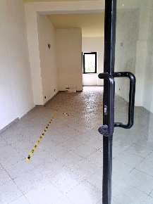 Foto Locale commerciale a Carrara Stadio, Sant'Antonio, Marasio di 31 m²