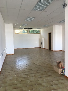 Foto Locale commerciale a Massa Centro di 77 m² con 1 locali in affitto