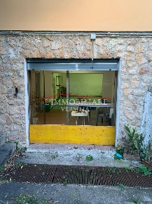 Foto Magazzino a Massa Centro di 110 m² con 1 locali in vendita