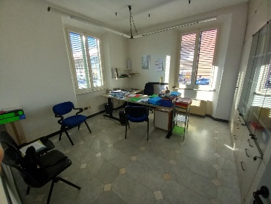Foto Ufficio a Lucca San Marco - Acquacalda di 135 m² con 5 locali