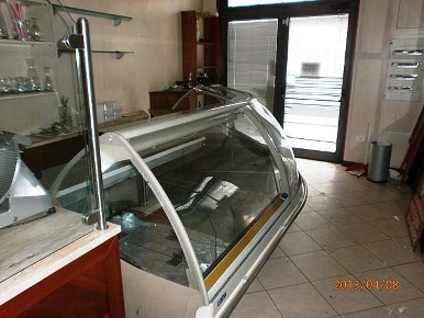 Foto Locale commerciale a Pisa San Francesco di 210 m² con 1 locali