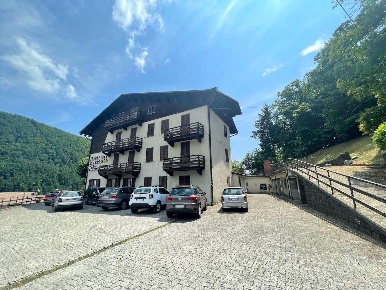 Foto Hotel a Abetone Cutigliano Pian Degli Ontani di 2000 m² con 55 locali
