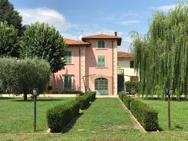 Foto Ufficio a Lucca Pontetetto - Sorbano del Giudice di 230 m² in vendita