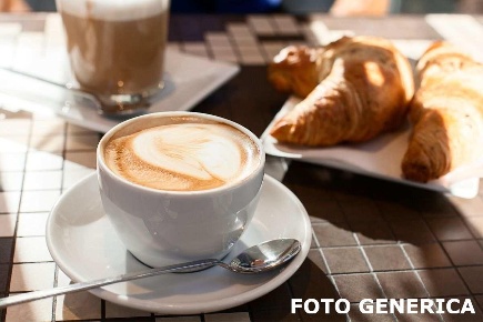 Foto Bar a Pontedera Oltrera di 140 m² con 5 locali in vendita