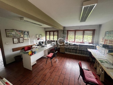 Foto Ufficio a Lucca San Concordio di 110 m² con 4 locali in vendita