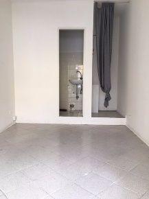 Foto Locale commerciale a Pontedera Centro di 16 m² con 1 locali in affitto
