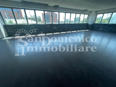 Foto Ufficio a Pisa Ospedaletto di 270 m² con 3 locali in affitto
