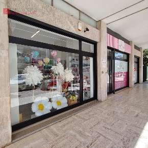 Foto Negozio a Lecce Salesiani - Caliò di 90 m² con 1 locali in affitto