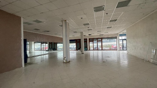 Foto Negozio a Fiumicino Maccarese di 305 m² con 1 locali in affitto