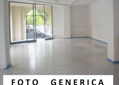 Foto Locale commerciale a Pontedera Centro di 40 m² con 2 locali in vendita