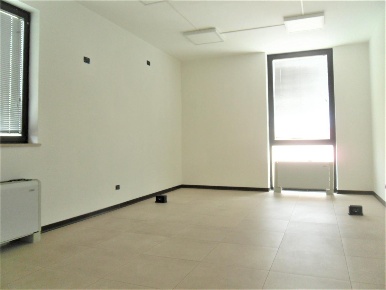Foto Ufficio a Lucca San Concordio di 120 m² con 4 locali in vendita