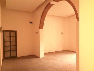 Foto Negozio a Pisa San Francesco di 79 m² con 3 locali in affitto