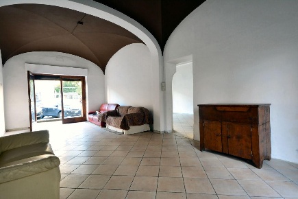 Foto Negozio a Lucca Arancio di 78 m² con 3 locali in vendita