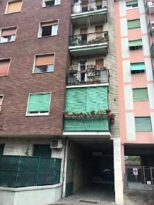 Foto Magazzino a Baranzate in vendita