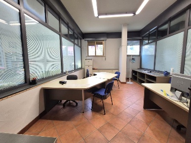 Foto Ufficio a Pontedera Oltrera di 16 m² con 1 locali in affitto