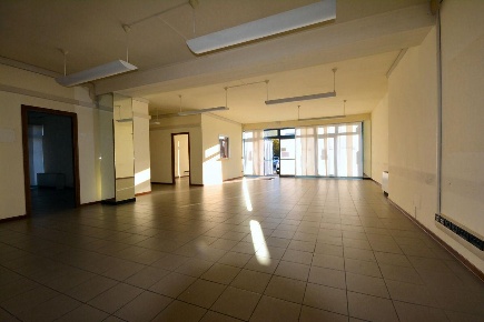 Foto Ufficio a Lucca Sant'Anna di 420 m² con 12 locali in affitto
