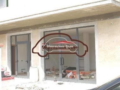 Foto Locale commerciale a Altopascio Spianate, Ponte ai Pini di 70 m²