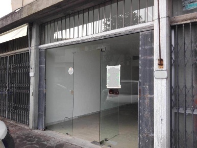 Foto Locale commerciale a Lucca Arancio di 35 m² con 1 locali in vendita